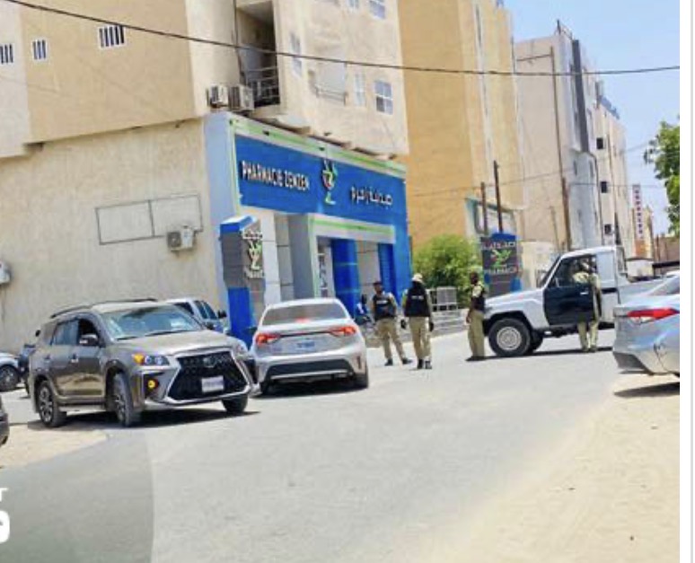 نقل الرئيس السابق إلى عيادة خاصة وإغلاق الطرق المؤدية إليها