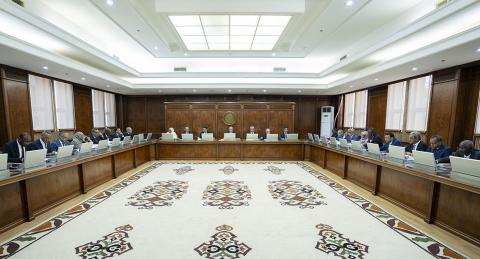مجلس الوزراء يجري تعيينات بوزارة الوظيفة العمومية (البيان)