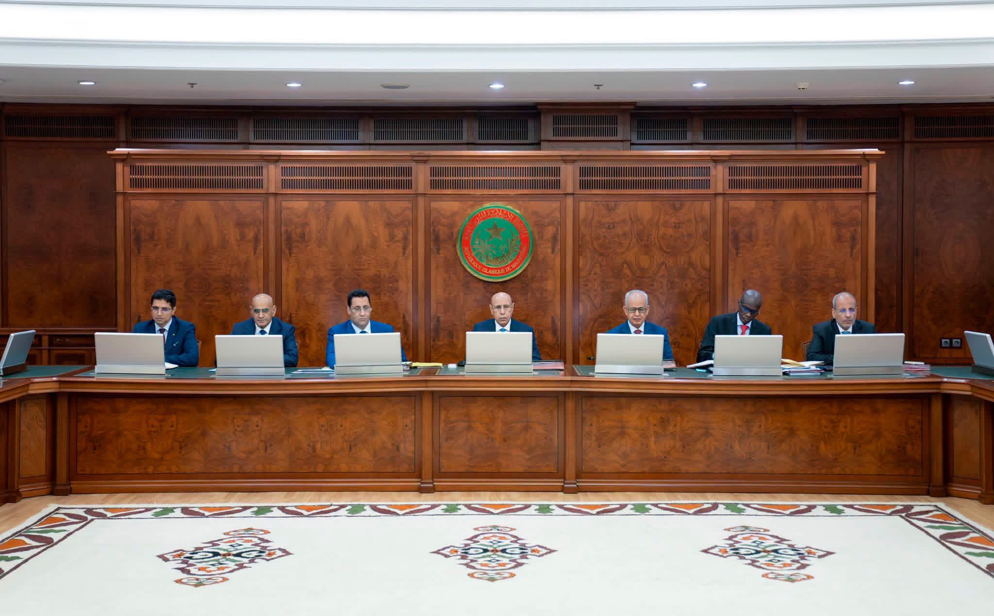 مجلس الوزراء يجتمع الاثنين قبل يوم من بدء عطلة الحكومة