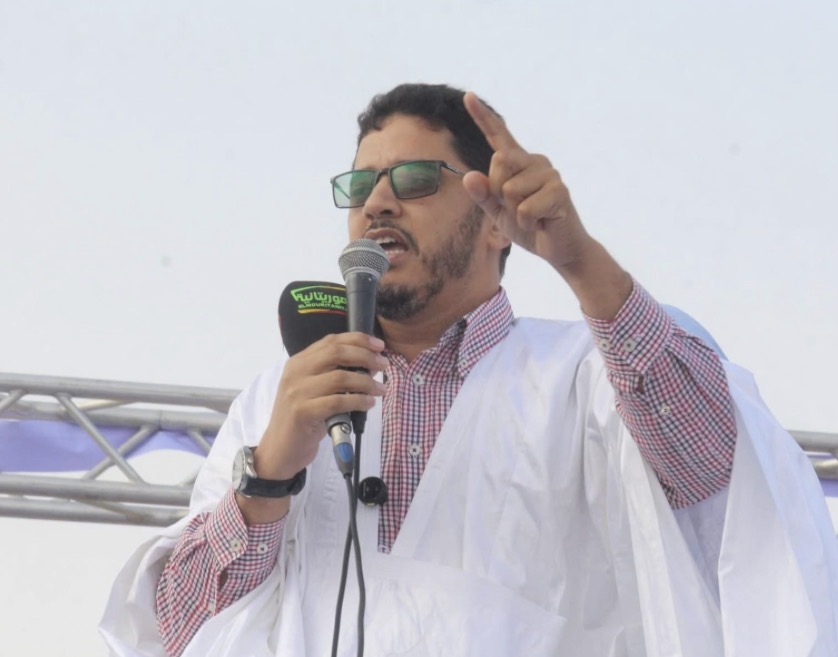 "موريتانيا إلى الأمام" يدعو إلى مرحلة انتقالية وحل البرلمان والحكومة